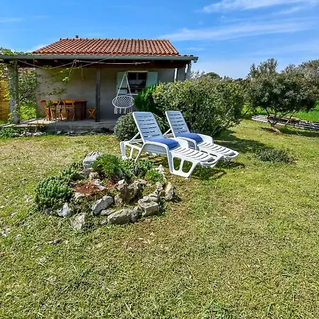 House Zora Otok Zizanj