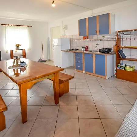 House Zora Feriehus Otok Zizanj