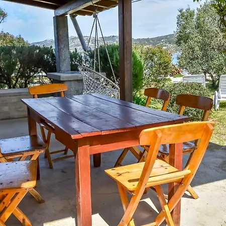 House Zora Casa de Férias *