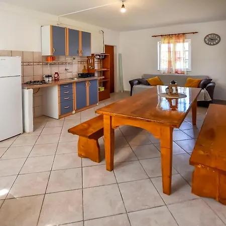 度假居 House Zora Otok Zizanj