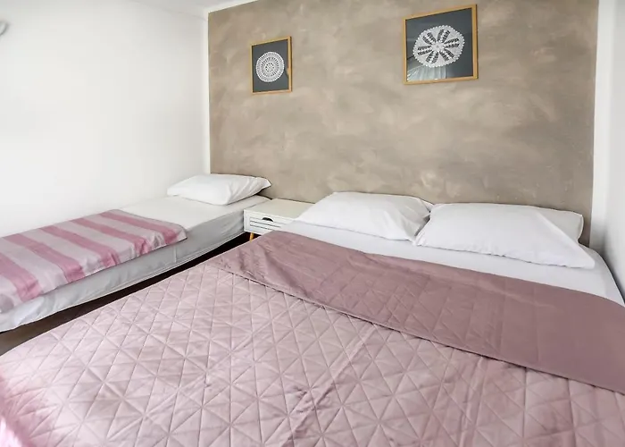 Vikendica House Zora Otok Zizanj