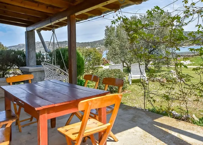 House Zora Vakantiehuis Otok Zizanj
