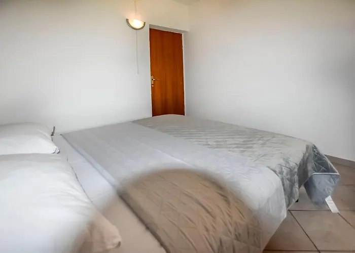 House Zora Vikendica Otok Zizanj